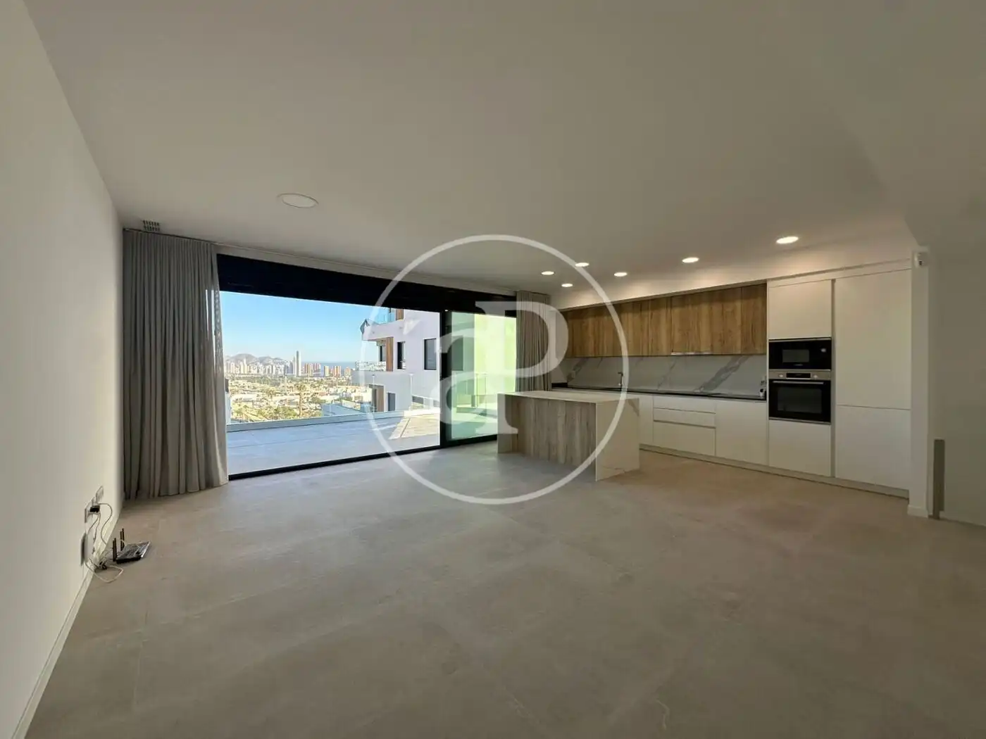 Sala de estar de Dúplex en venta en Finestrat con Aire acondicionado, Calefacción y Jardín privado
