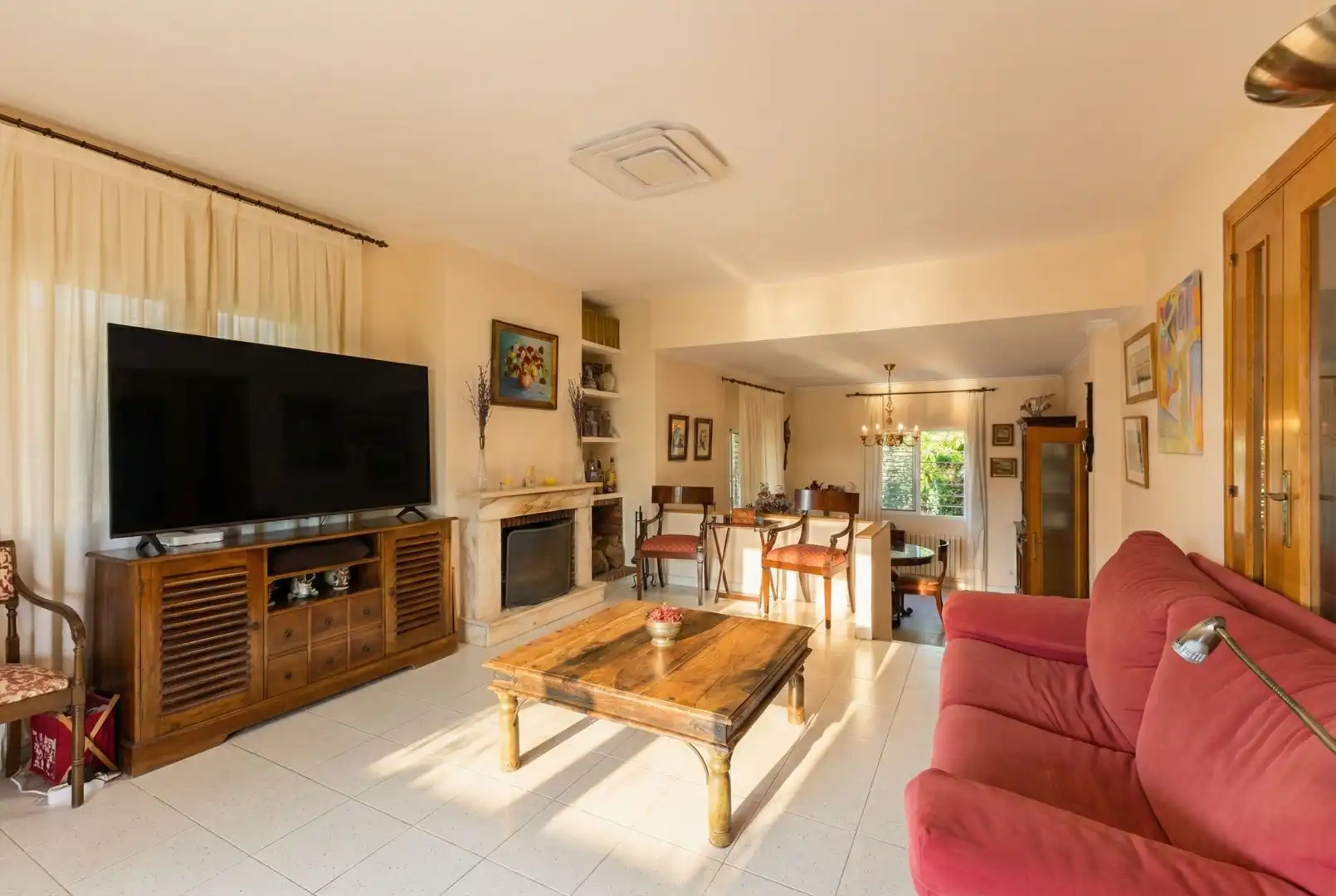 Sala de estar de Casa o chalet en venta en Castellón de la Plana / Castelló de la Plana con Aire acondicionado, Calefacción y Jardín privado