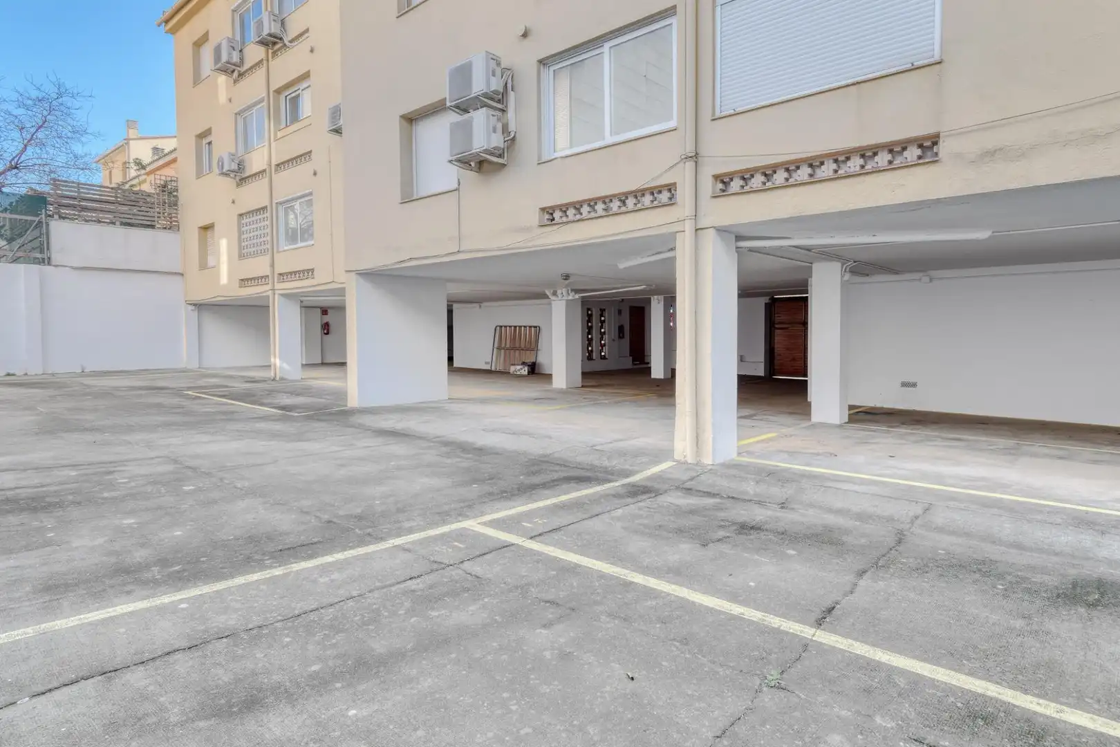 Parking de Planta baja en venta en Roses con Aire acondicionado, Parquet y Terraza