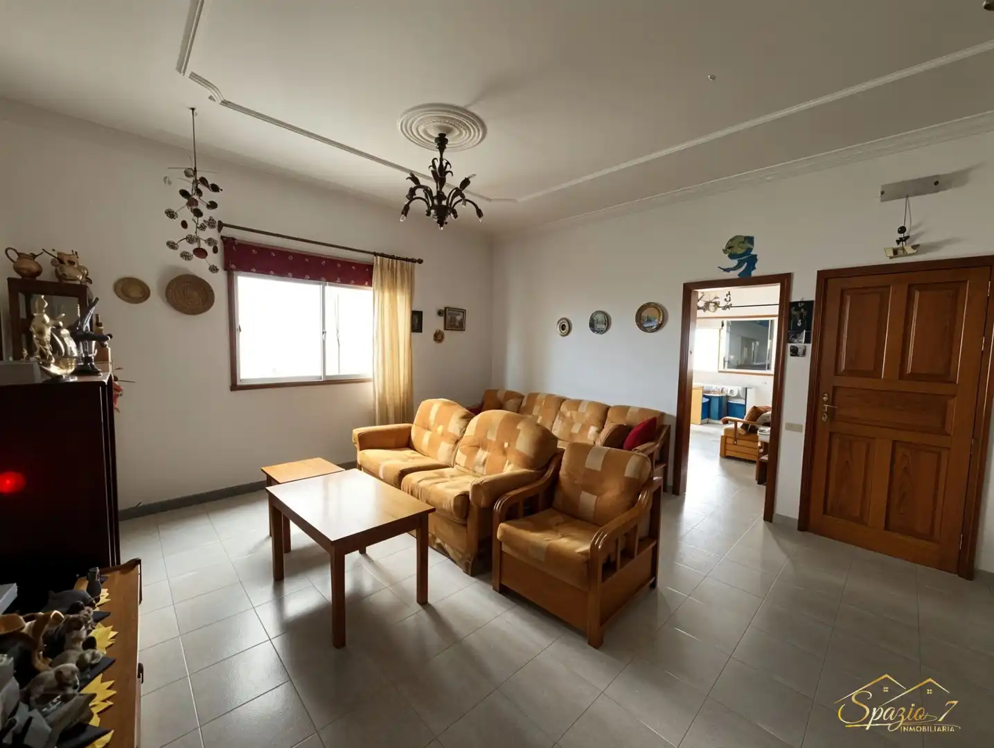 Sala d'estar de Casa adosada en venda en Las Palmas de Gran Canaria amb Terrassa, Forn i Rentadora