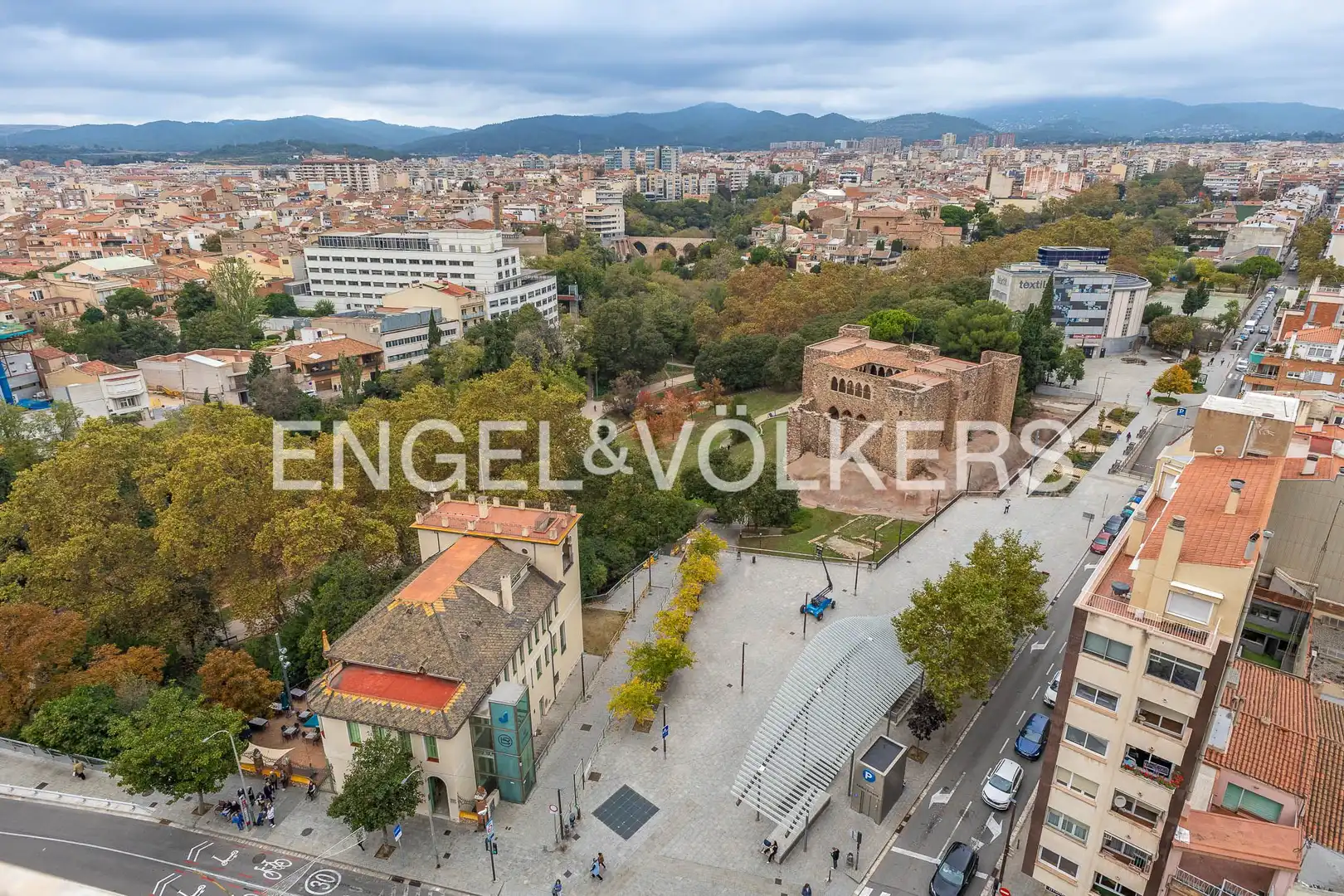 Vista exterior de Dúplex en venta en Terrassa con Aire acondicionado, Calefacción y Terraza