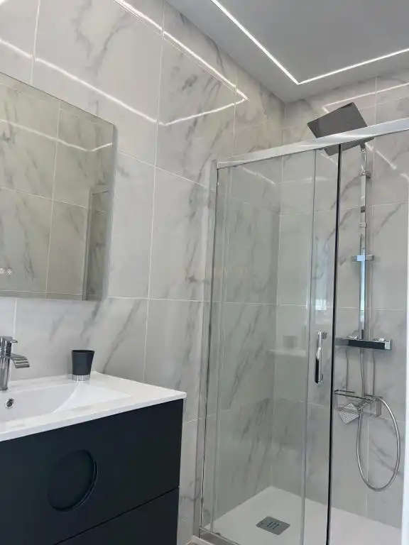 Bathroom of Buildings for sale in Fuengirola
