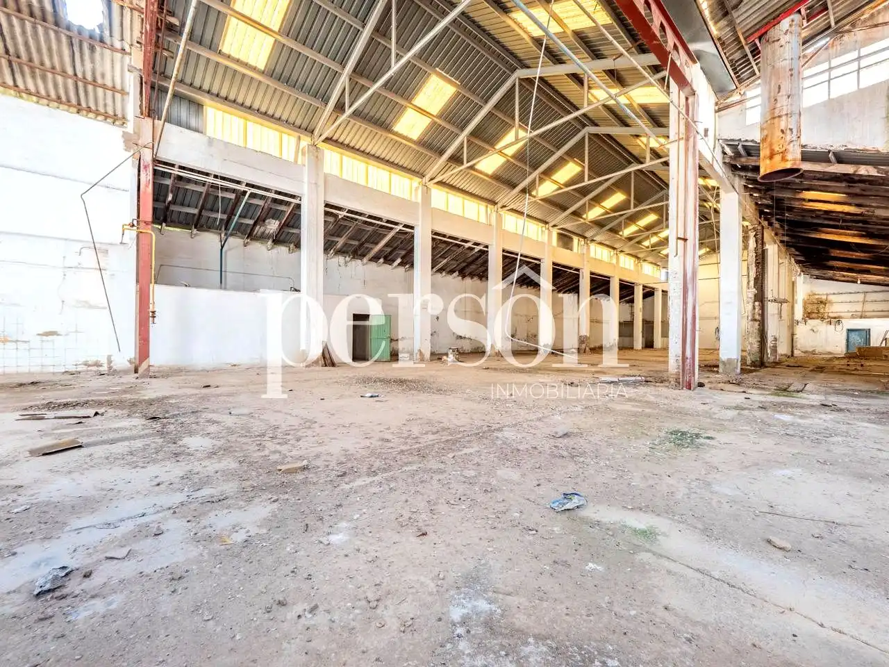 Nau industrial en venda en Manises
