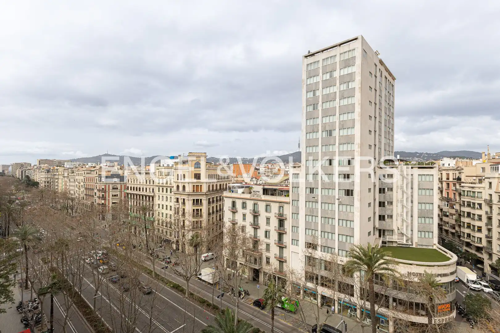 Außenansicht von Wohnung zur Miete in Barcelona mit Klimaanlage, Heizung und Parkett