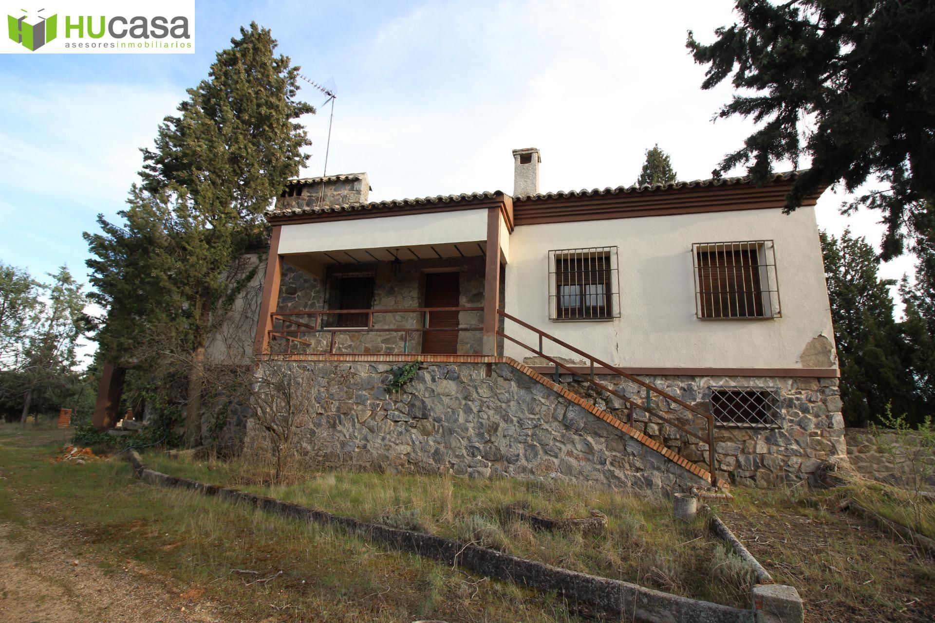 Exterior view of House or chalet for sale in Olías del Rey  with Heating, Private garden and Terrace