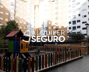 Vista exterior de Pis de lloguer en  Madrid Capital amb Aire condicionat, Calefacció i Piscina