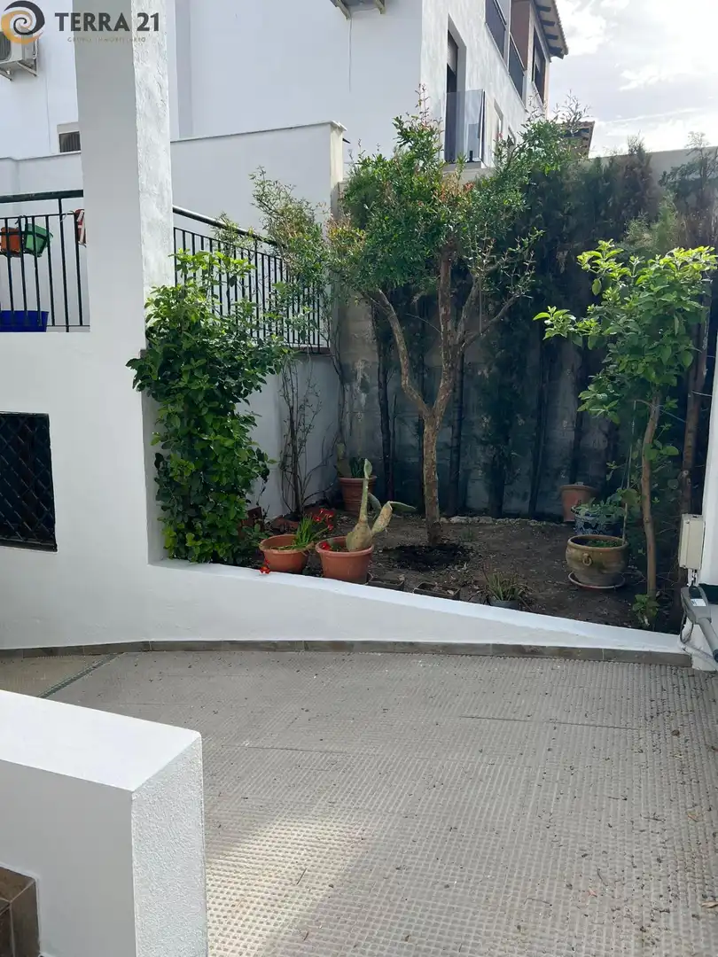 Vista exterior de Casa o chalet en venta en Jaén con Aire acondicionado, Calefacción y Jardín privado