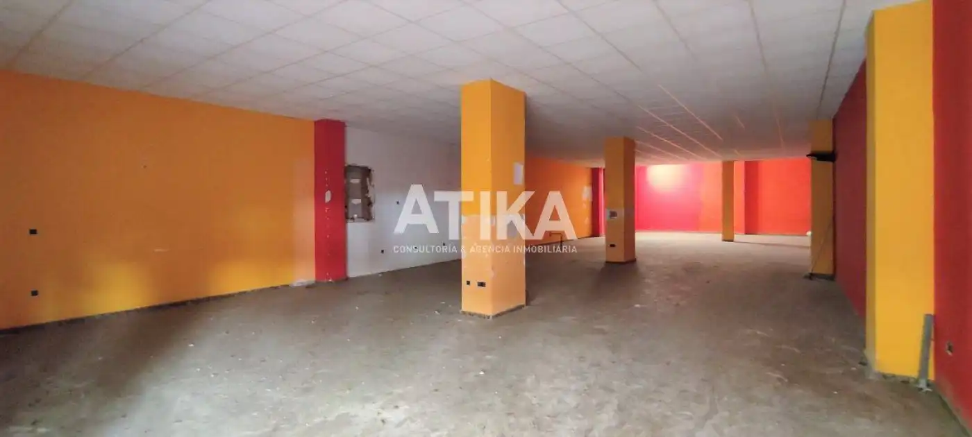 Locale commerciale in vendita a Sant Josep - Zona Hospital, imagen 4