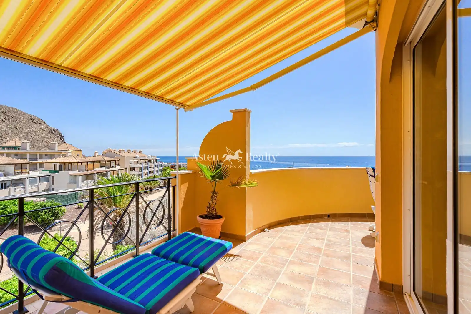Terraza de Piso en venta en Arona con Terraza, Trastero y Piscina