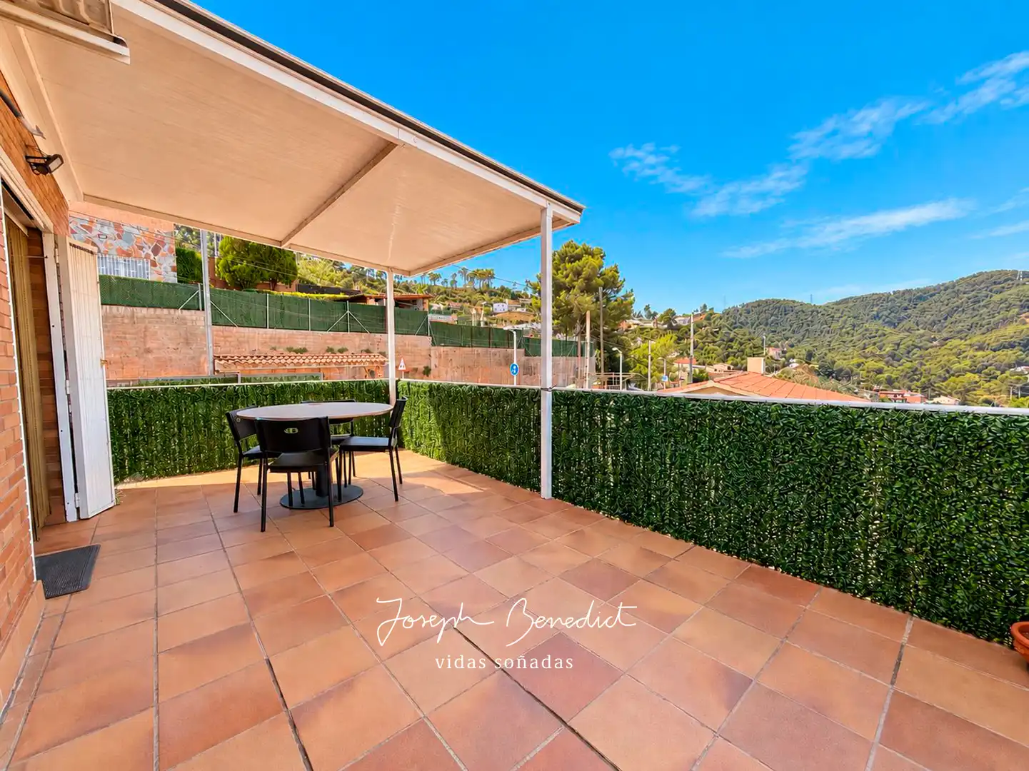 Terrassa de Casa o xalet en venda en Sant Vicenç Dels Horts amb Aire condicionat, Calefacció i Jardí privat
