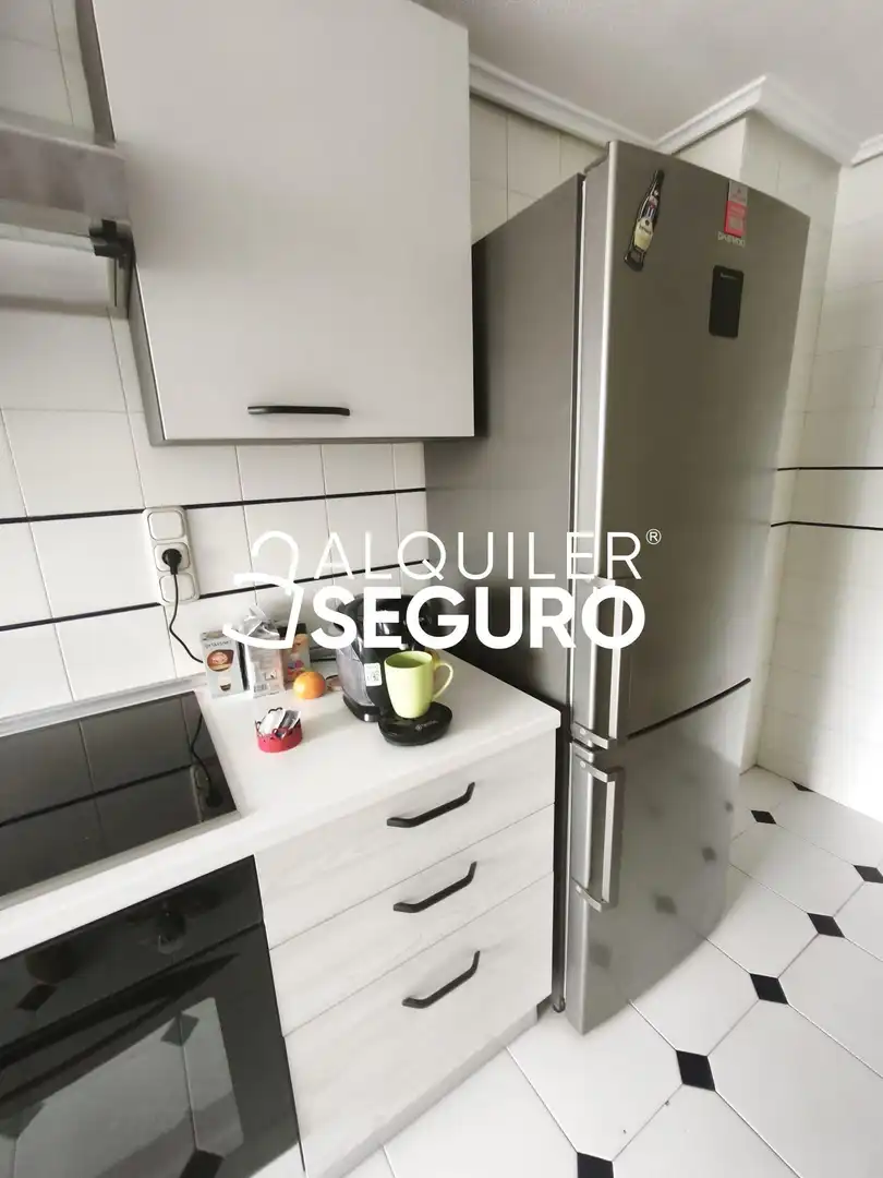 Cocina de Piso de alquiler en Zaragoza con Calefacción, Terraza y Trastero