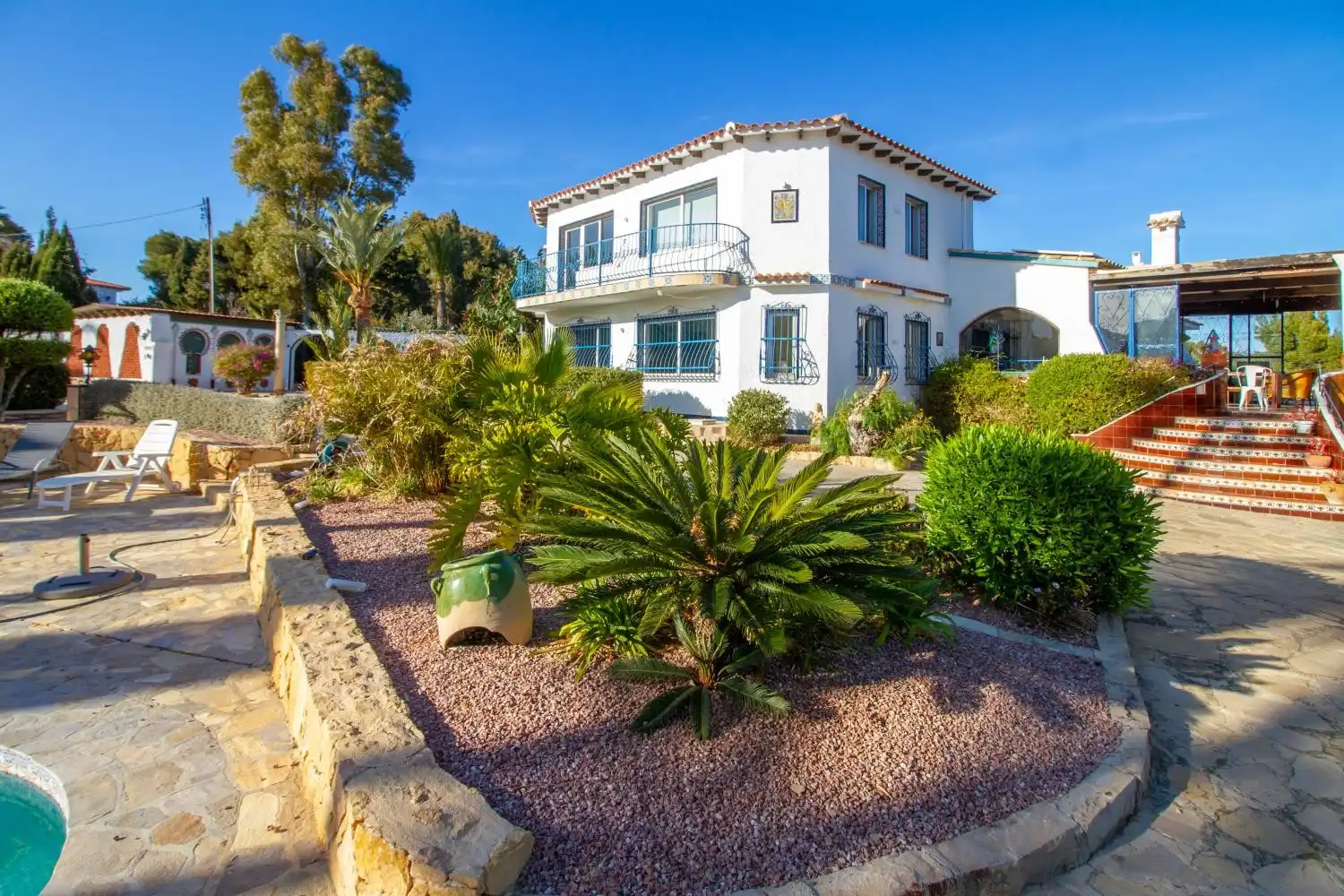 Exterior view of Houses for sale in L'Alfàs del Pi  with Swimming Pool