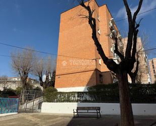 Exterior view of Flat for sale in  Madrid Capital  with Storage room, Furnished and Balcony