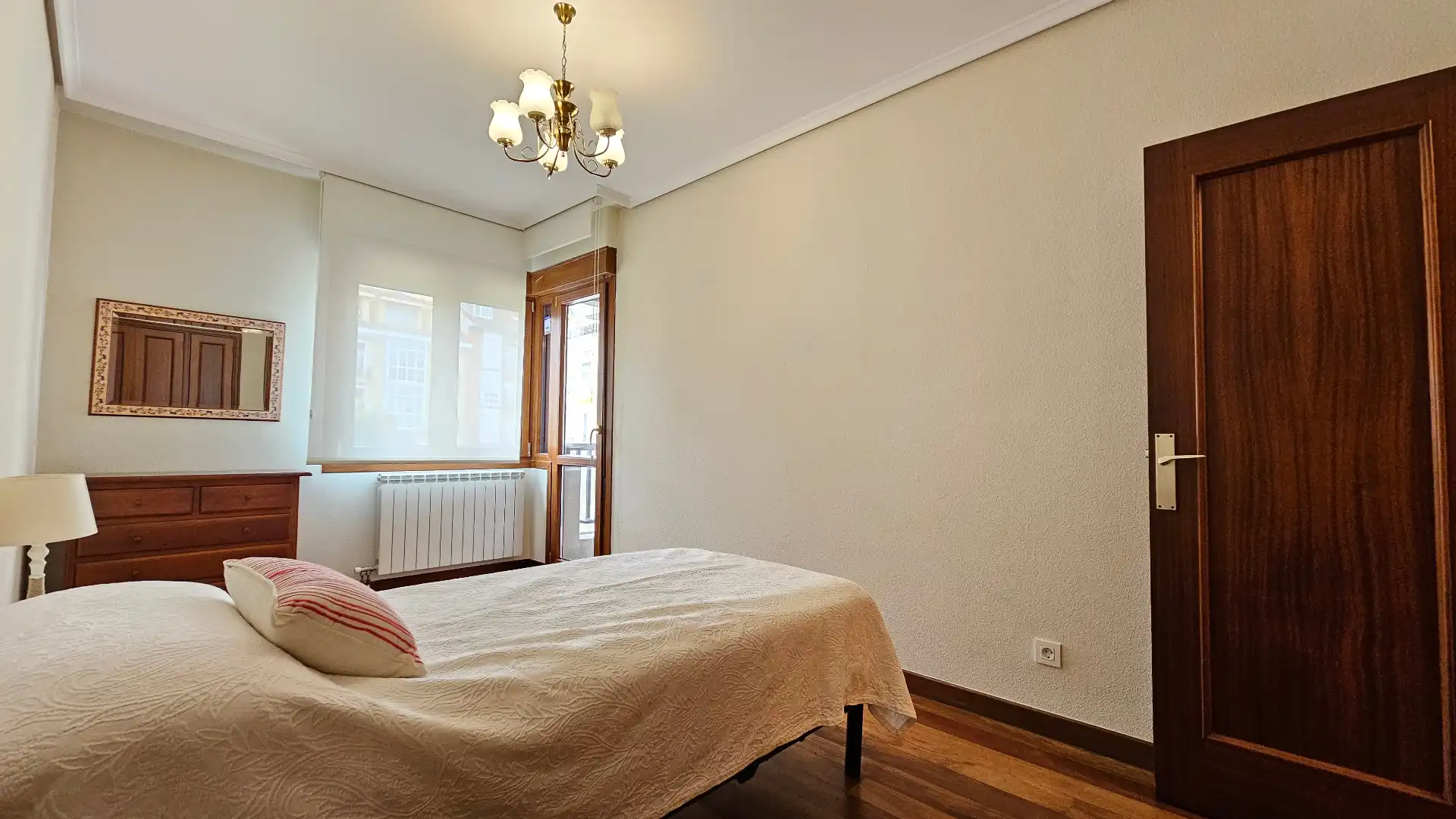 Dormitori de Pis en venda en Vitoria - Gasteiz amb Calefacció, Parquet i Terrassa