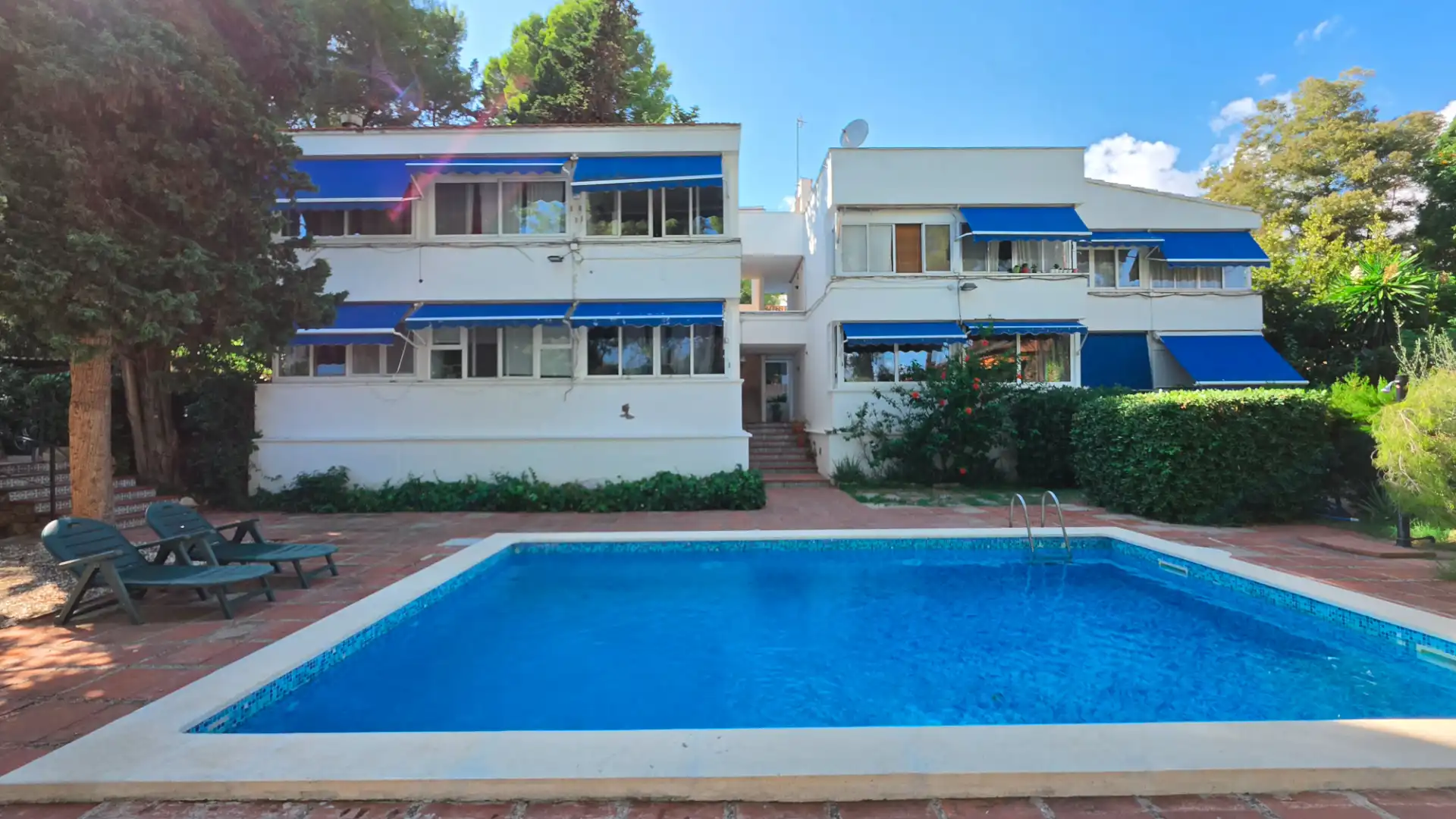 Vista exterior de Estudio en venta en Tarragona con Amueblado y Piscina comunitaria