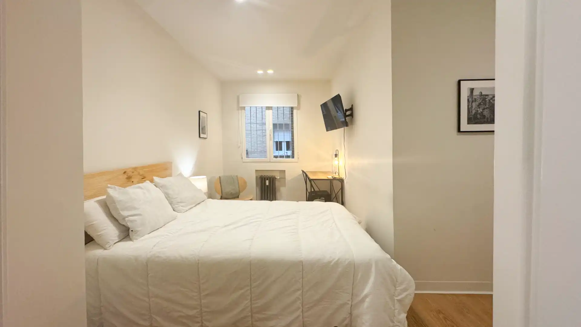 Dormitori de Casa o xalet per a compartir en Madrid amb Aire condicionat, Calefacció i Moblat