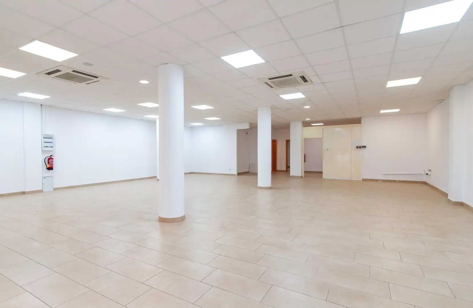 Local comercial de lloguer a Carrer La Granada, imagen 8