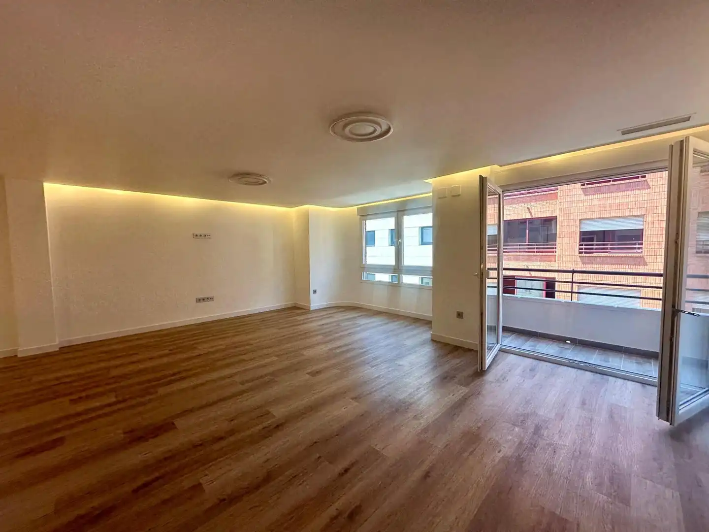 Apartamento con terraza en venta en CHURRUCA, imagen 3