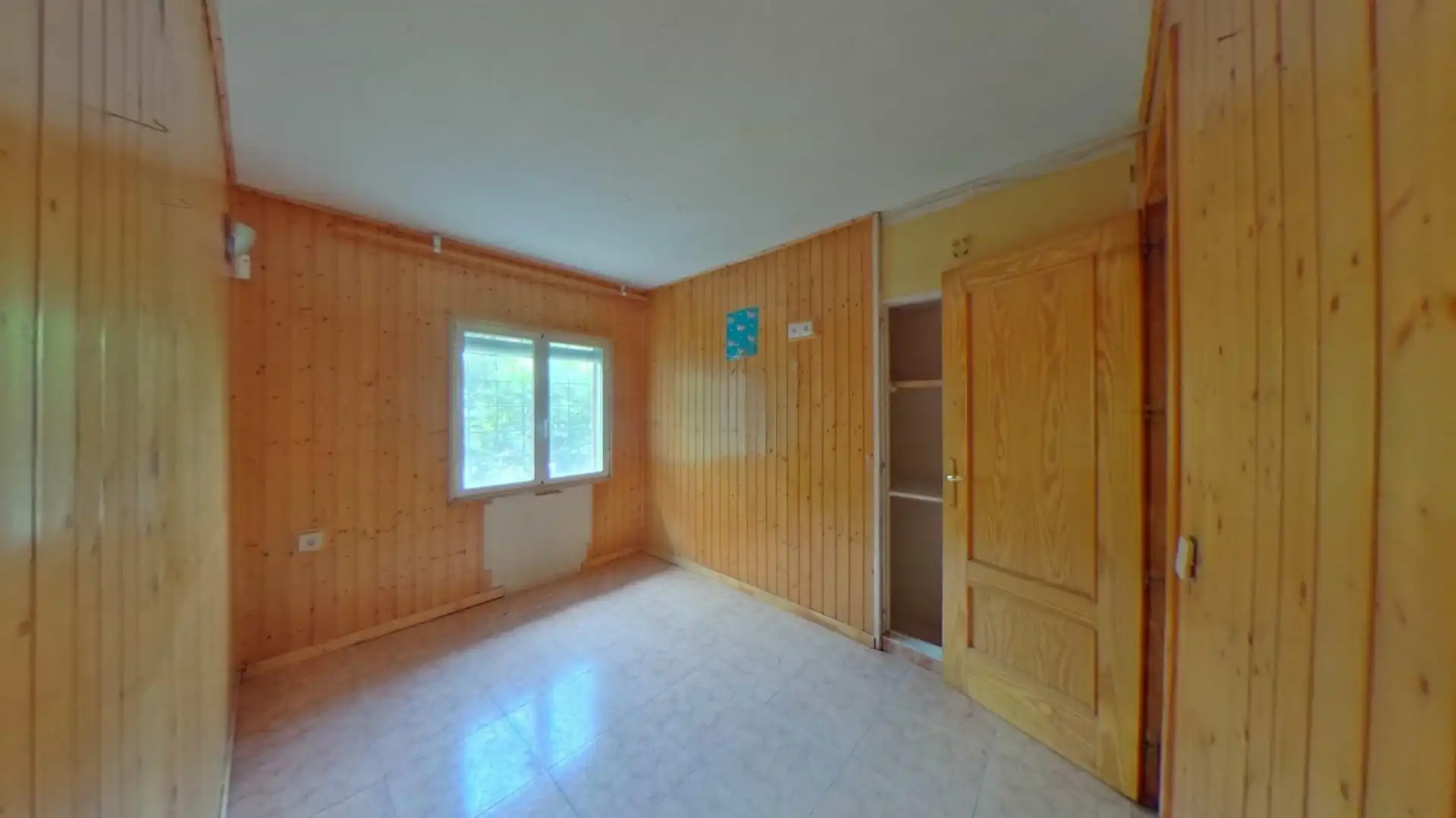 Habitación de Casa o chalet en venta en Orusco de Tajuña con Jardín privado, Trastero y Piscina