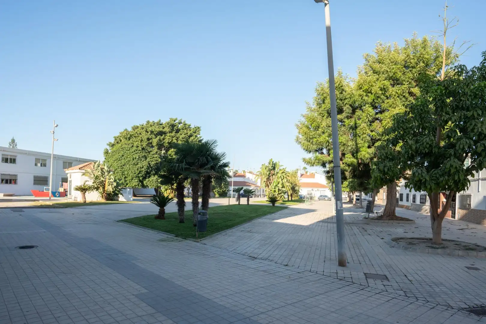 Vista exterior de Edificio en venta en Motril