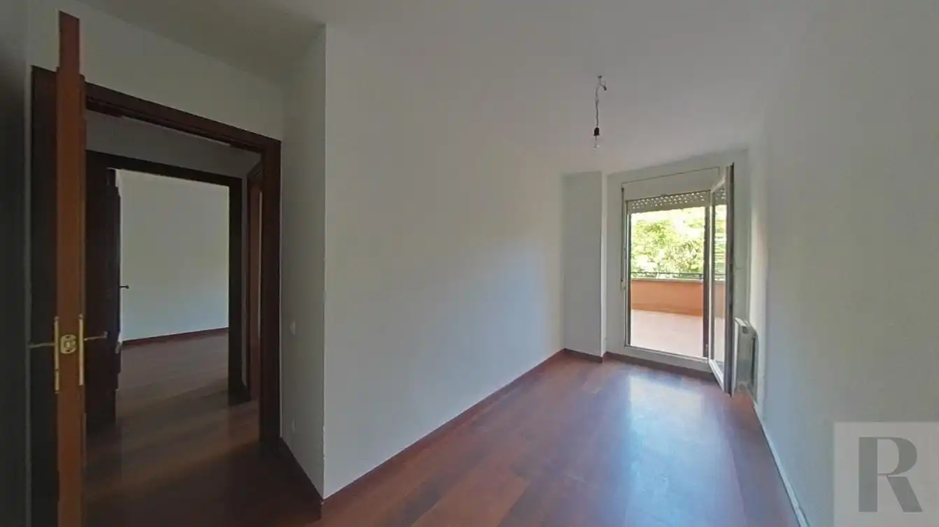 Habitación de Piso en venta en Sabadell con Calefacción y Terraza