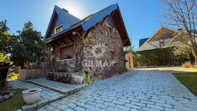 Casa-chalet en Venta en Navacerrada