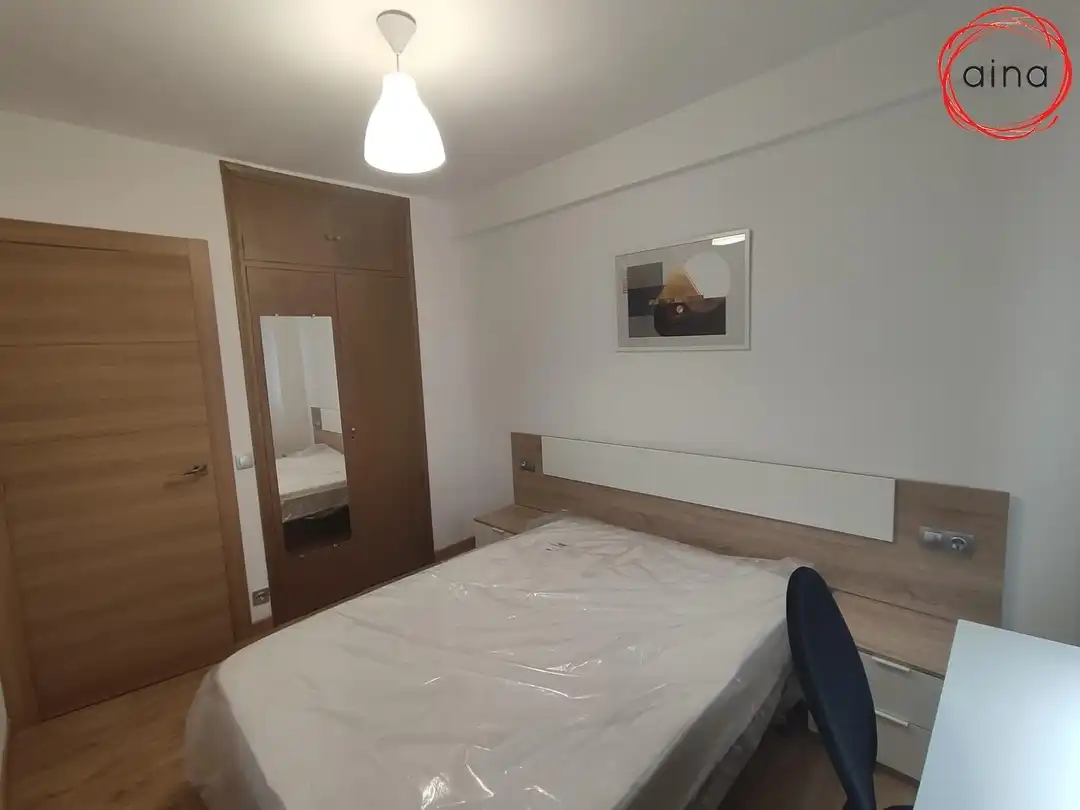 Habitación de Piso de alquiler en Barañáin / Barañain con Calefacción y Balcón