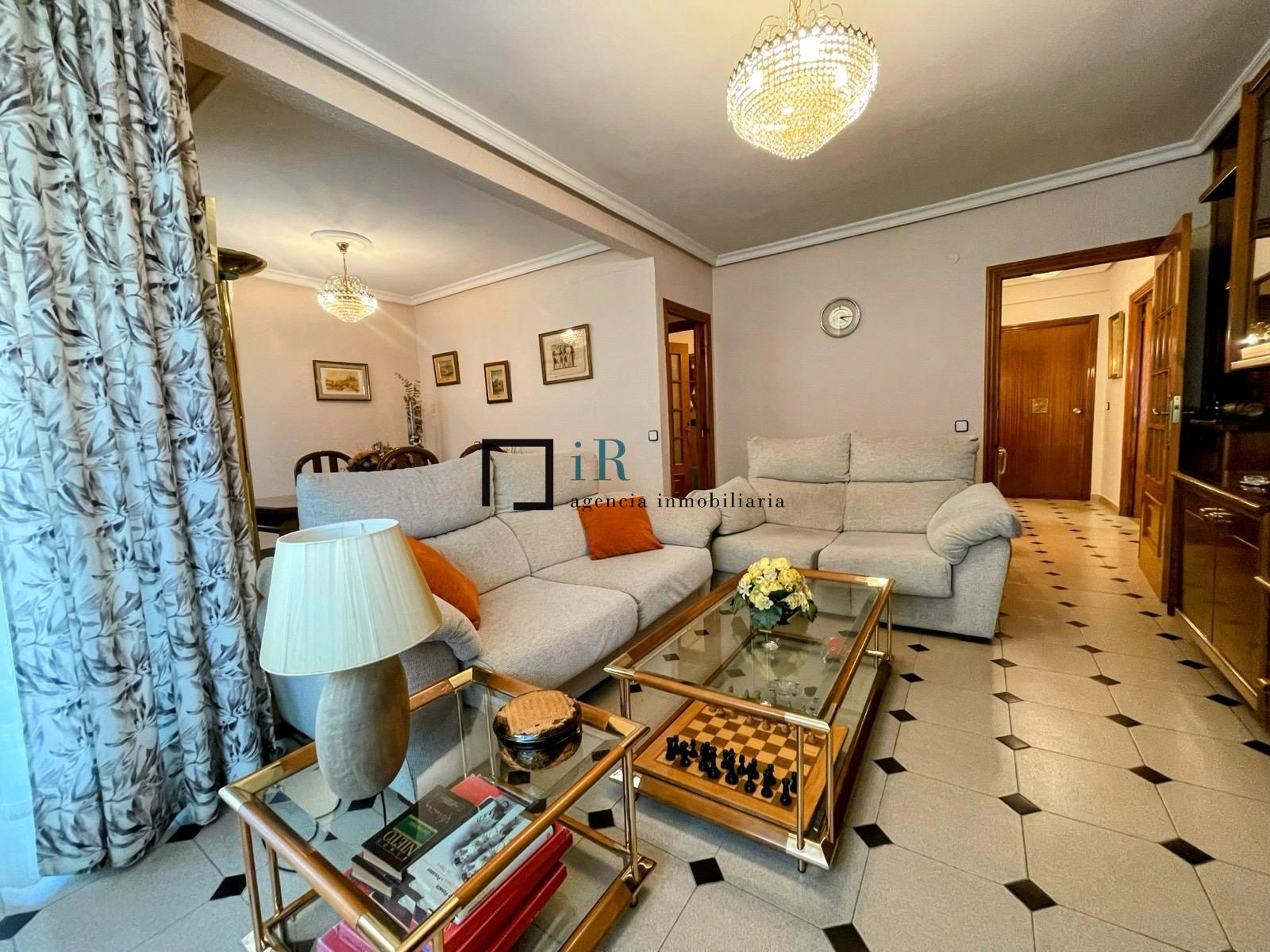 Living room of Flat for sale in  Toledo Capital  with Air Conditioner, Heating and Terrace