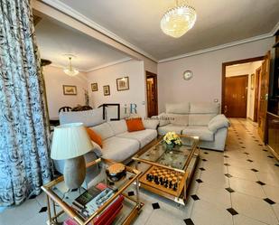 Living room of Flat for sale in  Toledo Capital  with Air Conditioner, Heating and Terrace