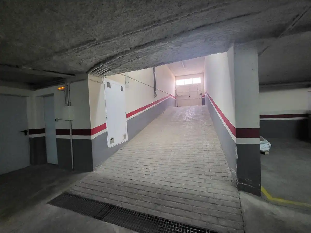 Parking of Garage for rent in Motilleja