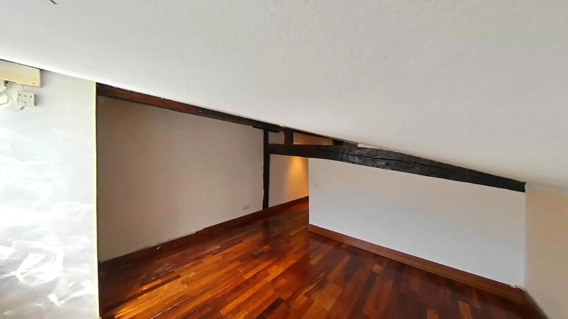 Piso en venta en Castro-Urdiales con Parquet
