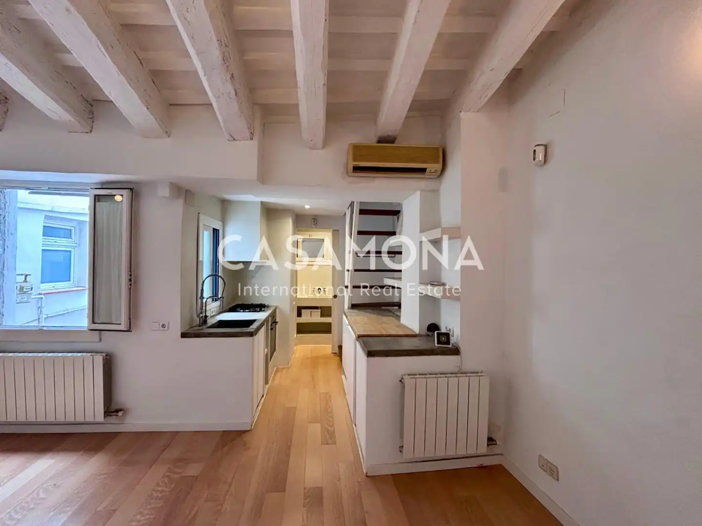 Küche von Wohnungen zum Verkauf in Barcelona mit Klimaanlage, Heizung und Terrasse