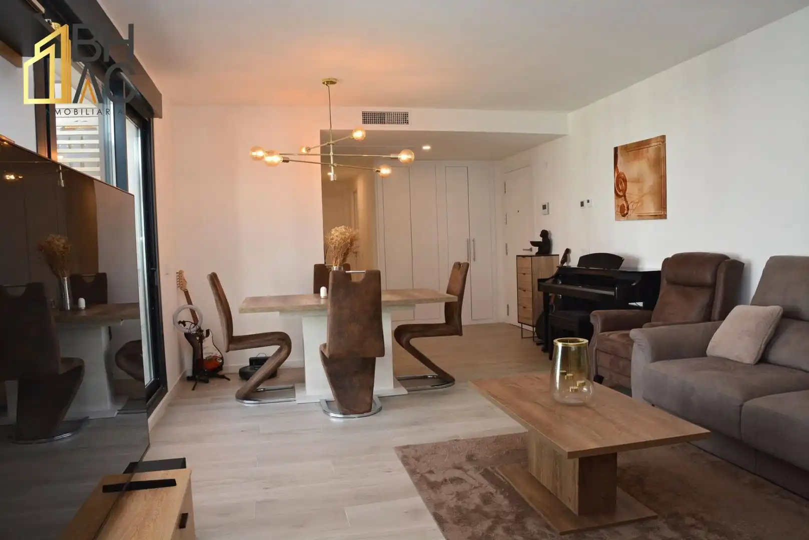 Wohnzimmer von Dachboden zum Verkauf in Alcalá de Henares mit Klimaanlage, Heizung und Terrasse