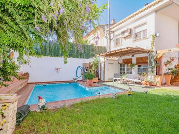 Adosado con piscina en venta en Chauchina