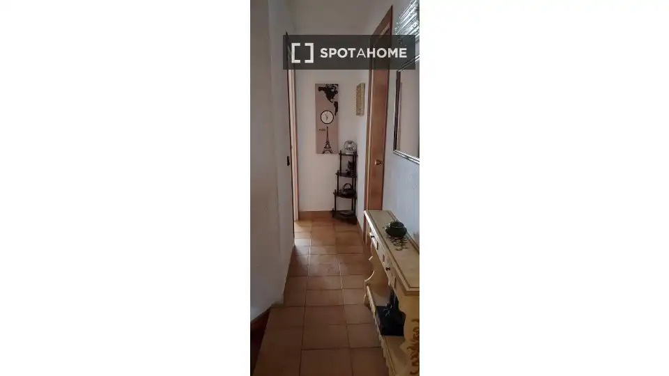 Wohnung zur untervermieten in Sant Just Desvern mit Klimaanlage, Heizung und Terrasse