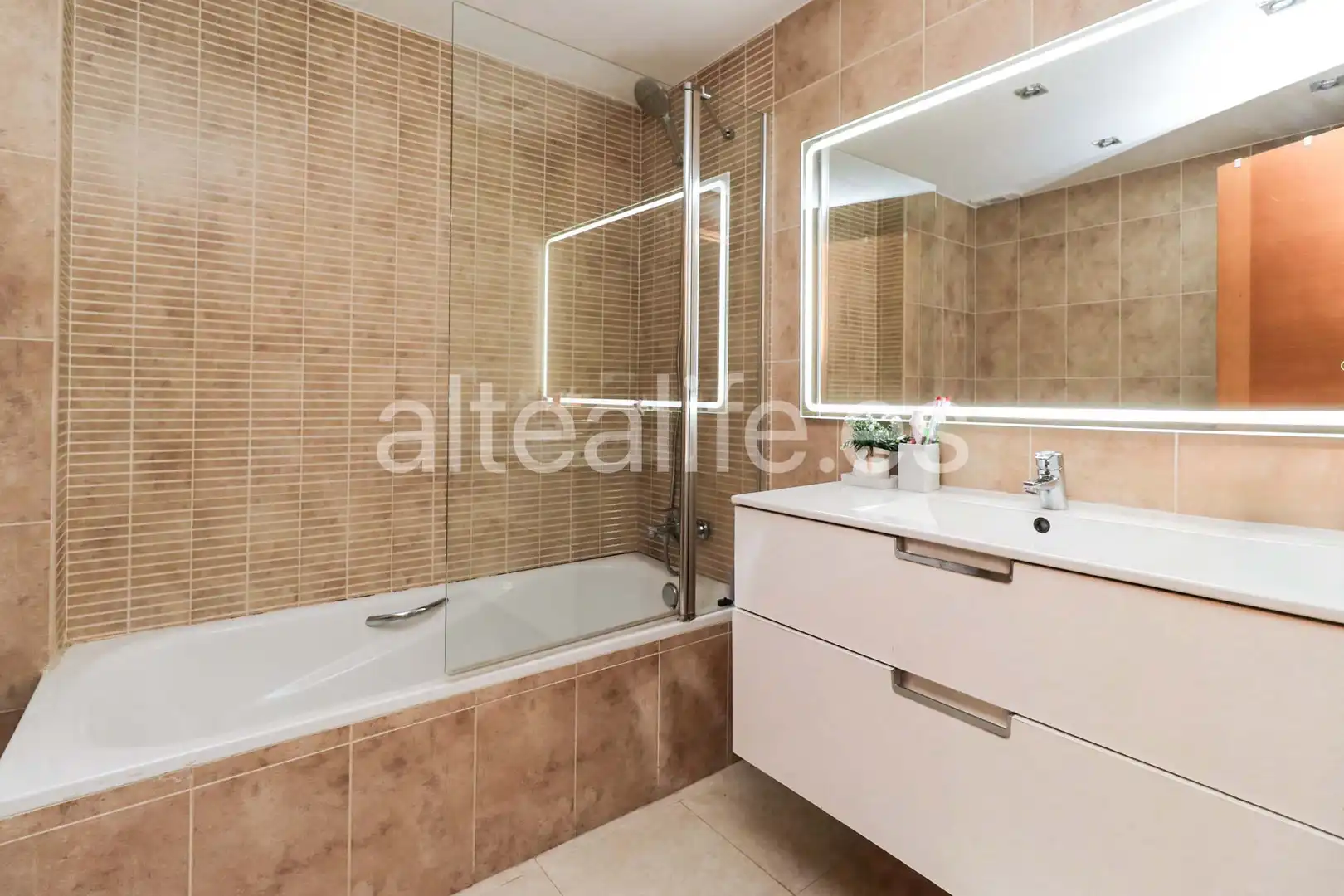 Bany de Apartament en venda en Altea amb Aire condicionat, Calefacció i Balcó