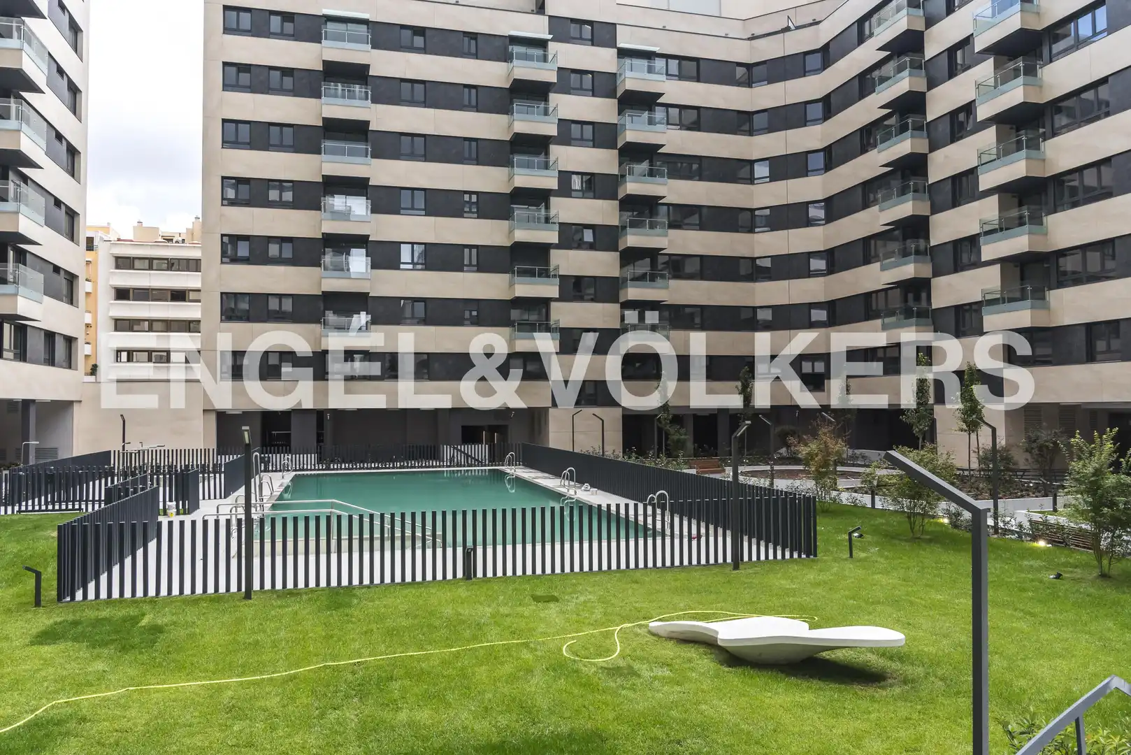 Flat with pool to rent in Chamberí