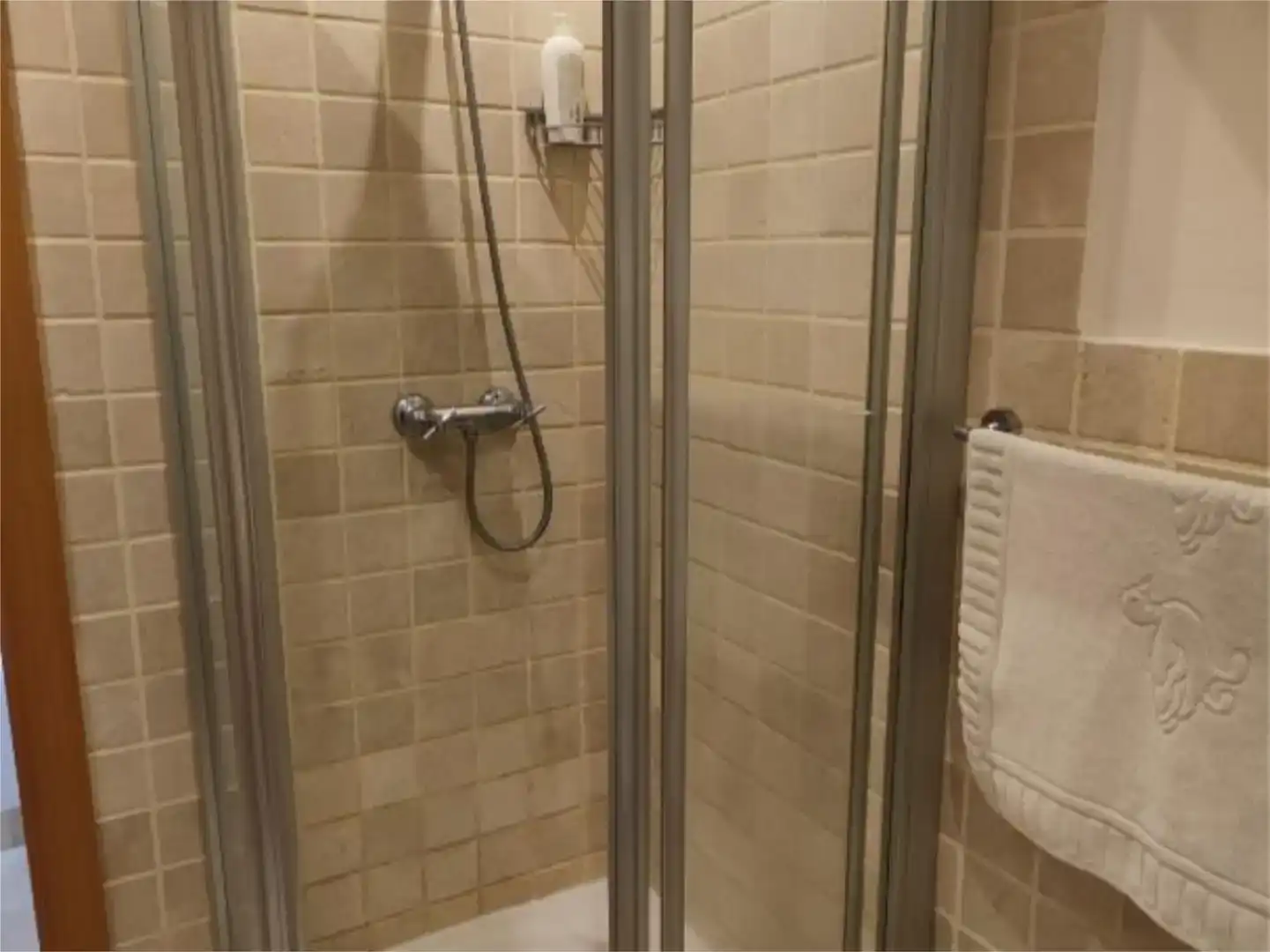 Bathroom of Flat for sale in Estepona  with Air Conditioner and Swimming Pool