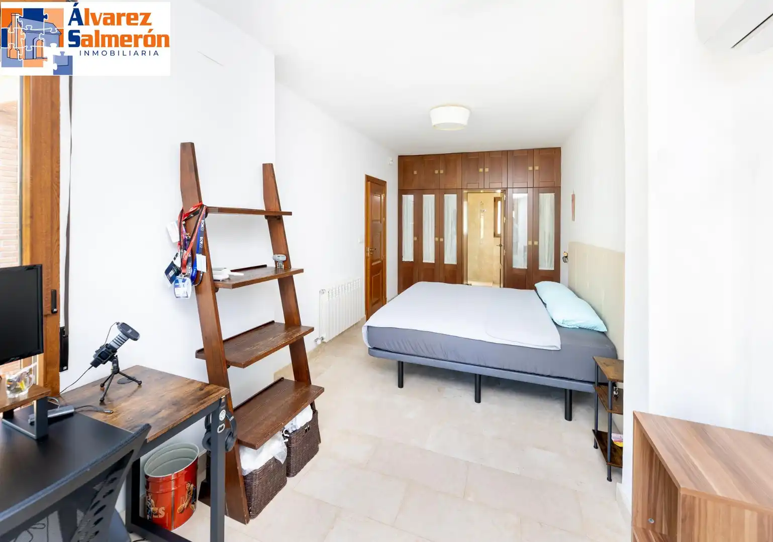 Habitación de Casa o chalet en venta en Albolote con Aire acondicionado, Calefacción y Jardín privado