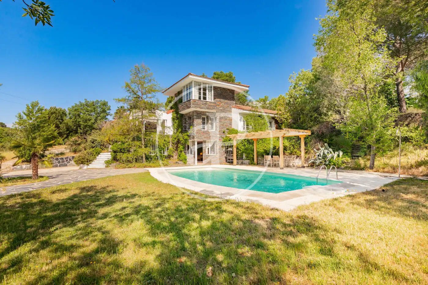 Garden of Houses for sale in Torrelodones  with Heating, Private garden and Storage room