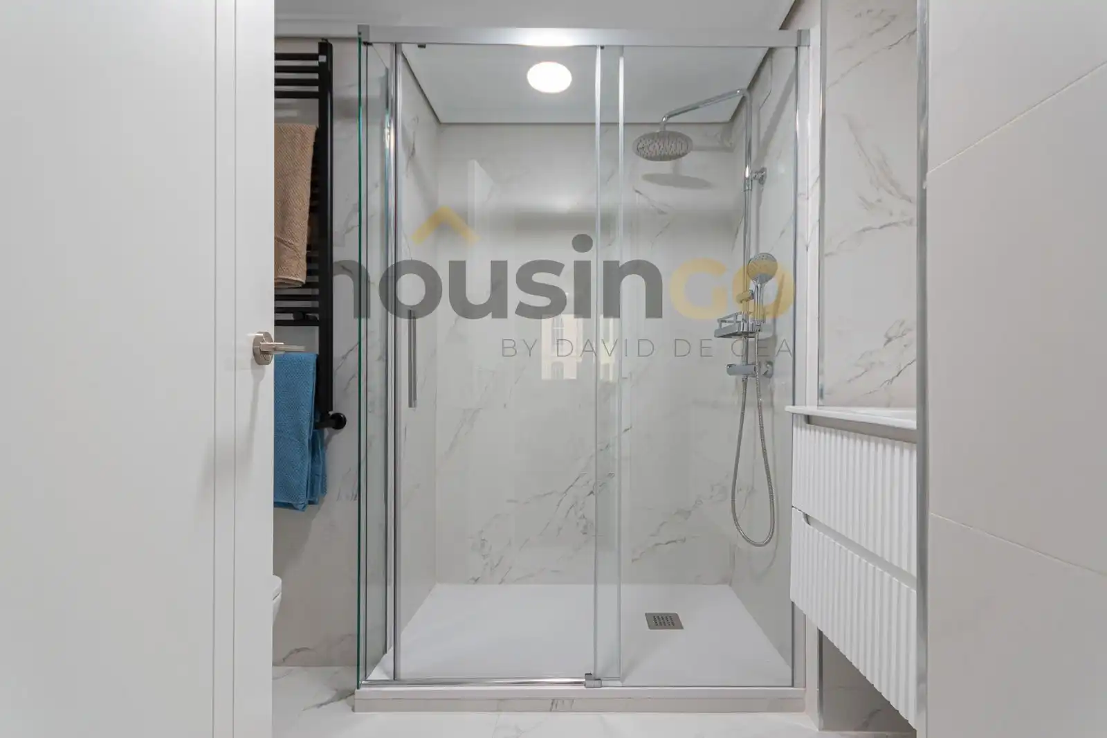 Bathroom of Flat for rent in Madrid  with Air Conditioner, Heating and Terrace