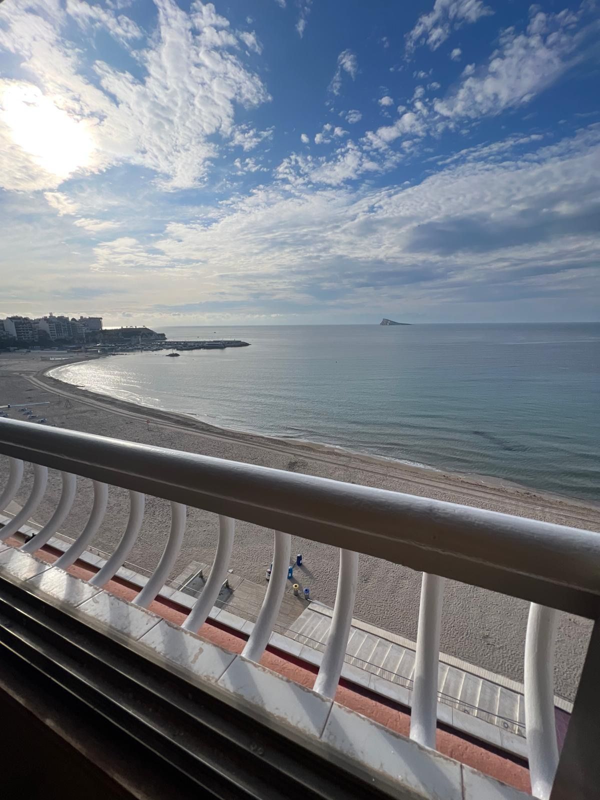 Dormitori de Àtic en venda en Benidorm amb Aire condicionat, Terrassa i Moblat