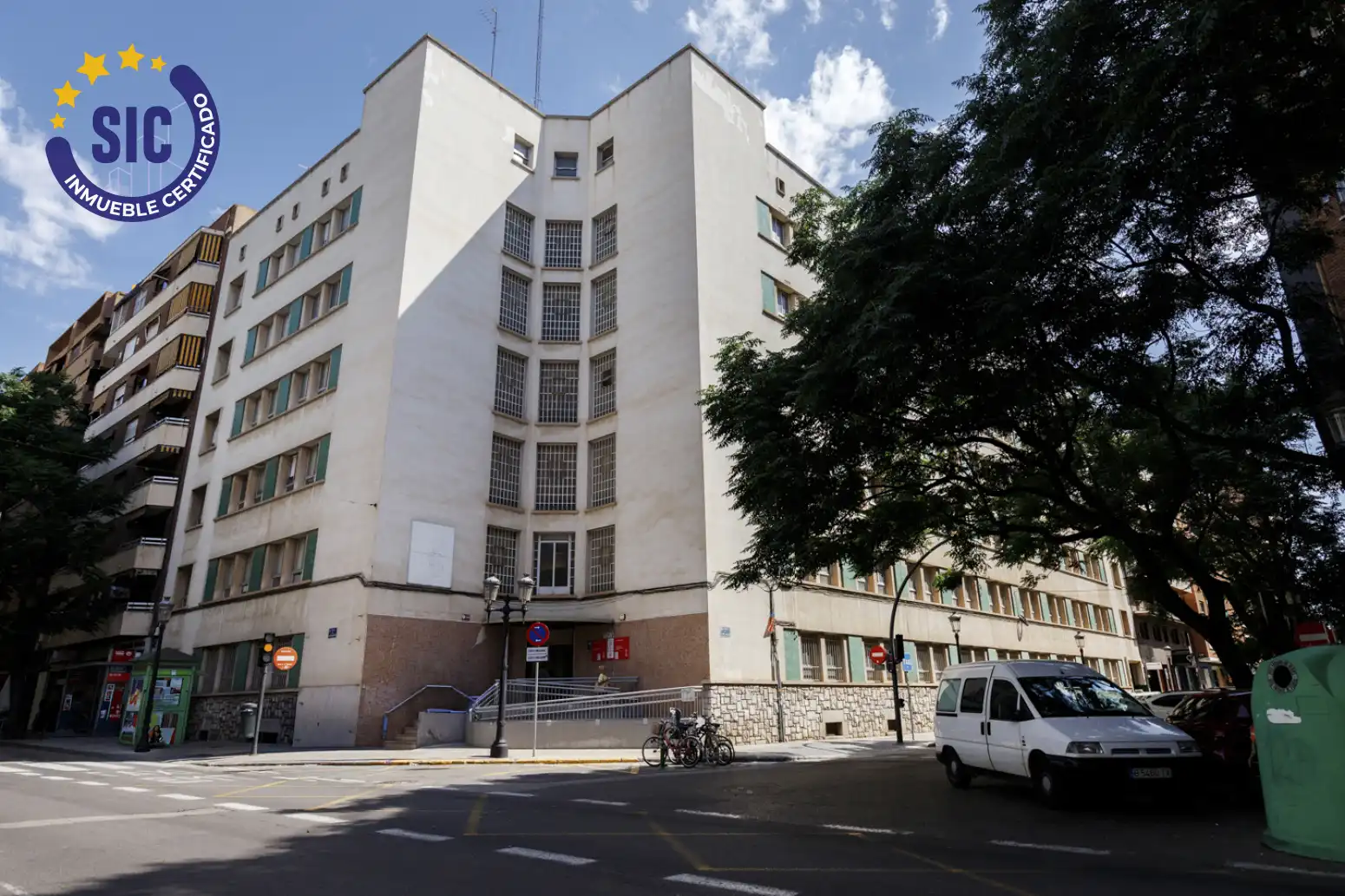 Vista exterior de Pis en venda en Valencia amb Balcó