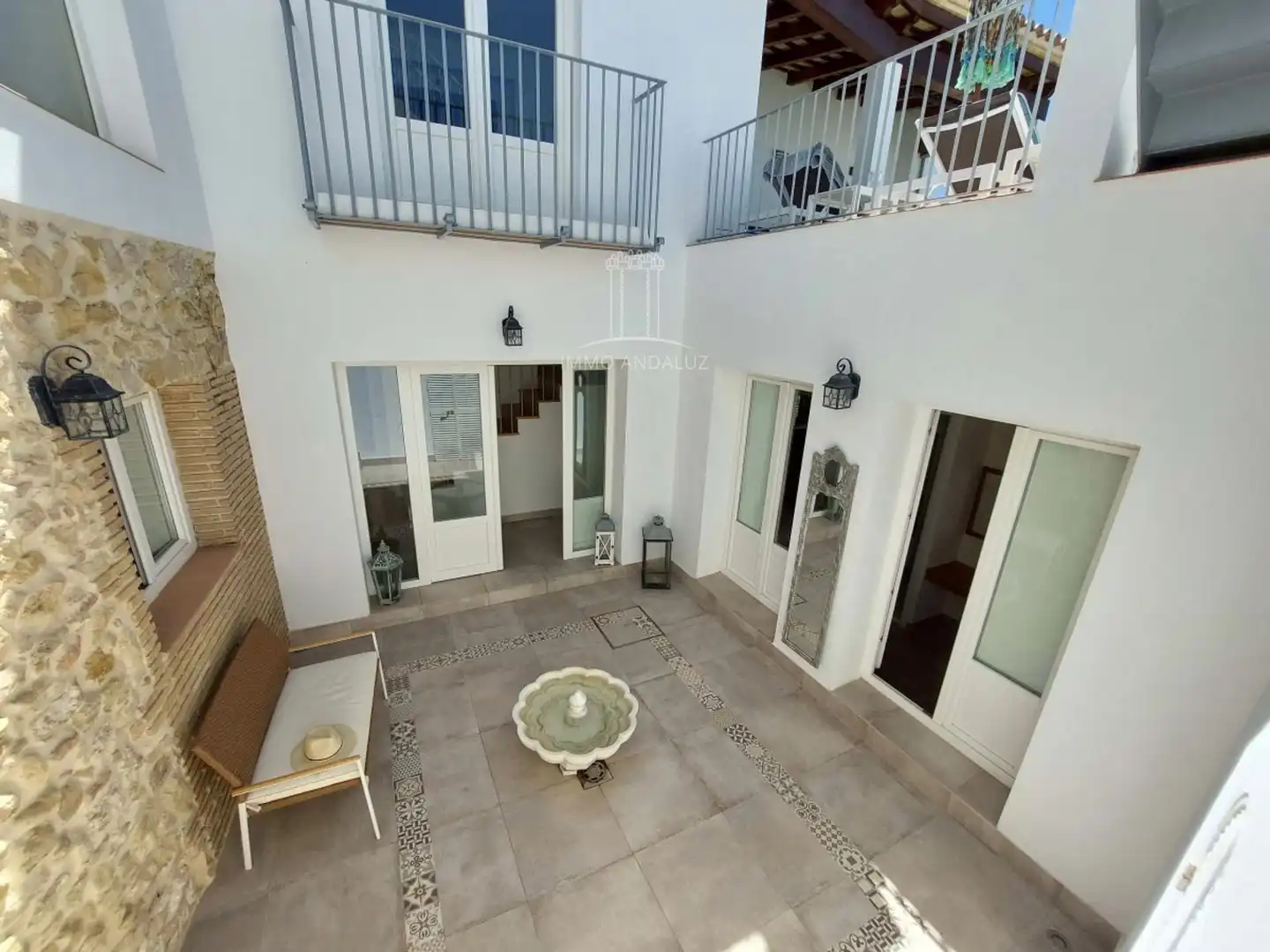 Terrasse von Einfamilien-Reihenhaus zum Verkauf in Medina Sidonia mit Klimaanlage und Heizung