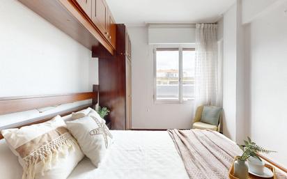 Bedroom of Flat for sale in Bilbao   with Heating