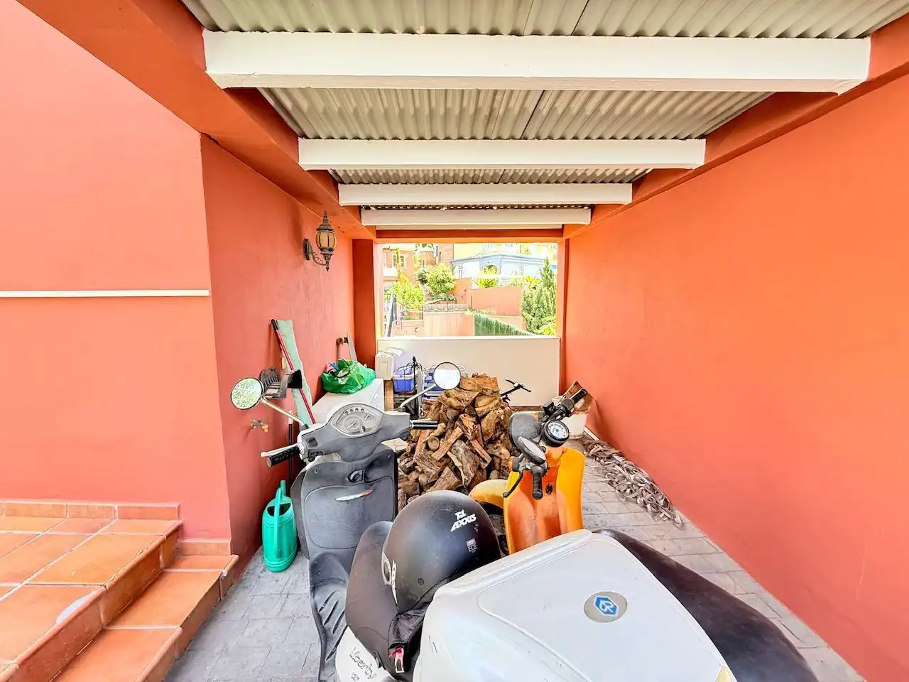 Terrassa de Casa o xalet en venda en Vélez-Málaga amb Aire condicionat, Calefacció i Jardí privat