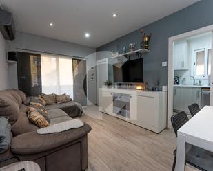 Living room of Flat for sale in Cornellà de Llobregat  with Air Conditioner, Heating and Parquet flooring