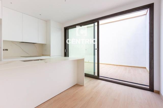 Casa adosada en Venta en Barri del Centre