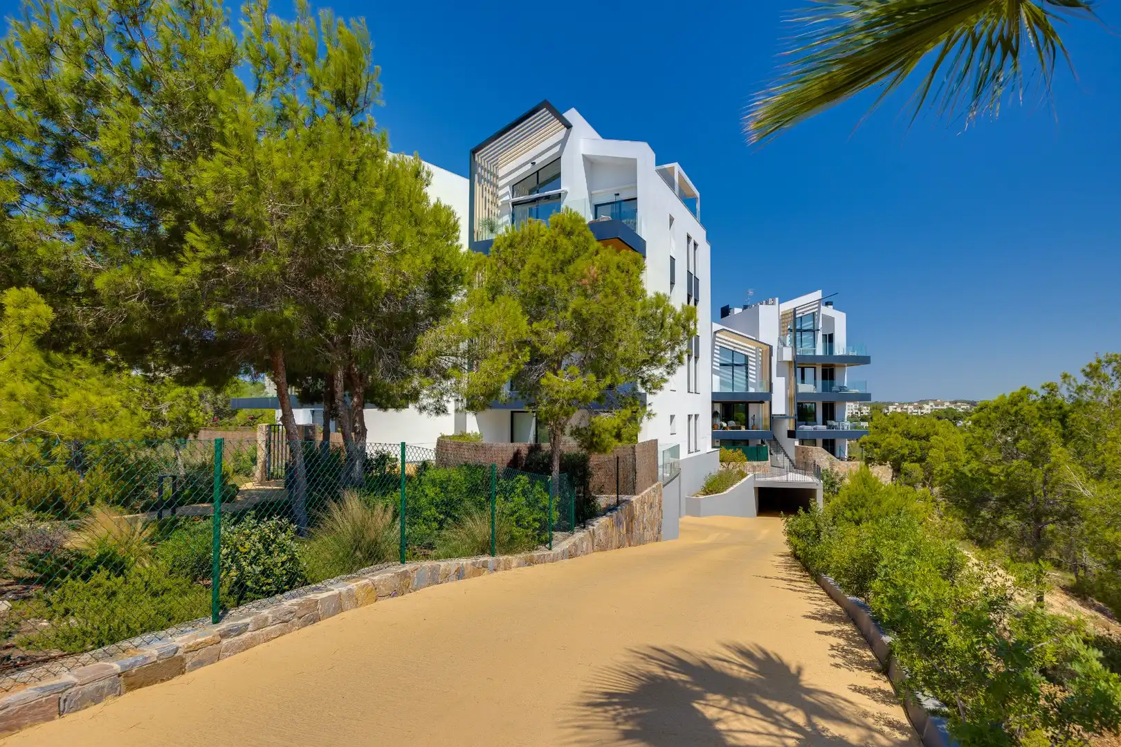 Vista exterior de Planta baixa en venda en Orihuela amb Aire condicionat, Jardí privat i Terrassa