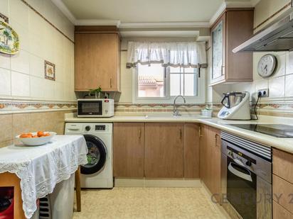 Kitchen of Flat for sale in Manises  with Air Conditioner